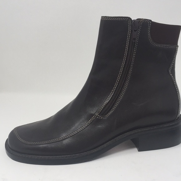 Nordstrom Shoes - Nordstrom Donatella Lea Brown Chelsea Boots 8 New